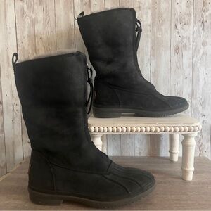 UGG Waterproof Women’s Shearling Lined Boots Size 7